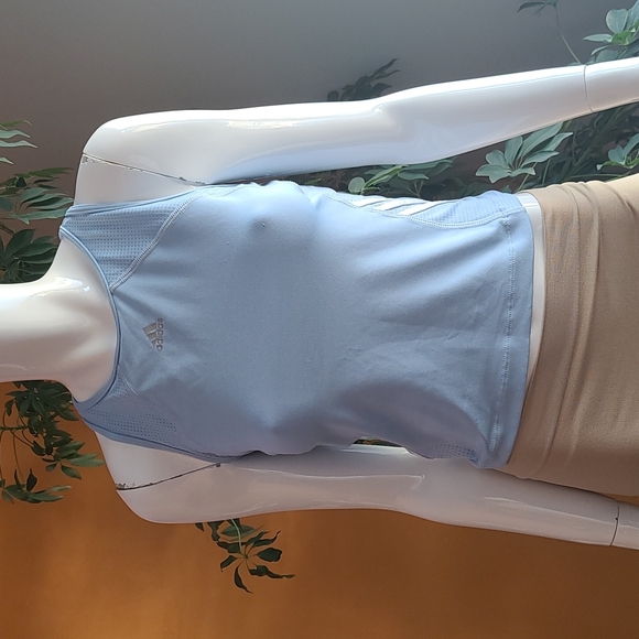 Adidas sports top - Picture 1 of 4